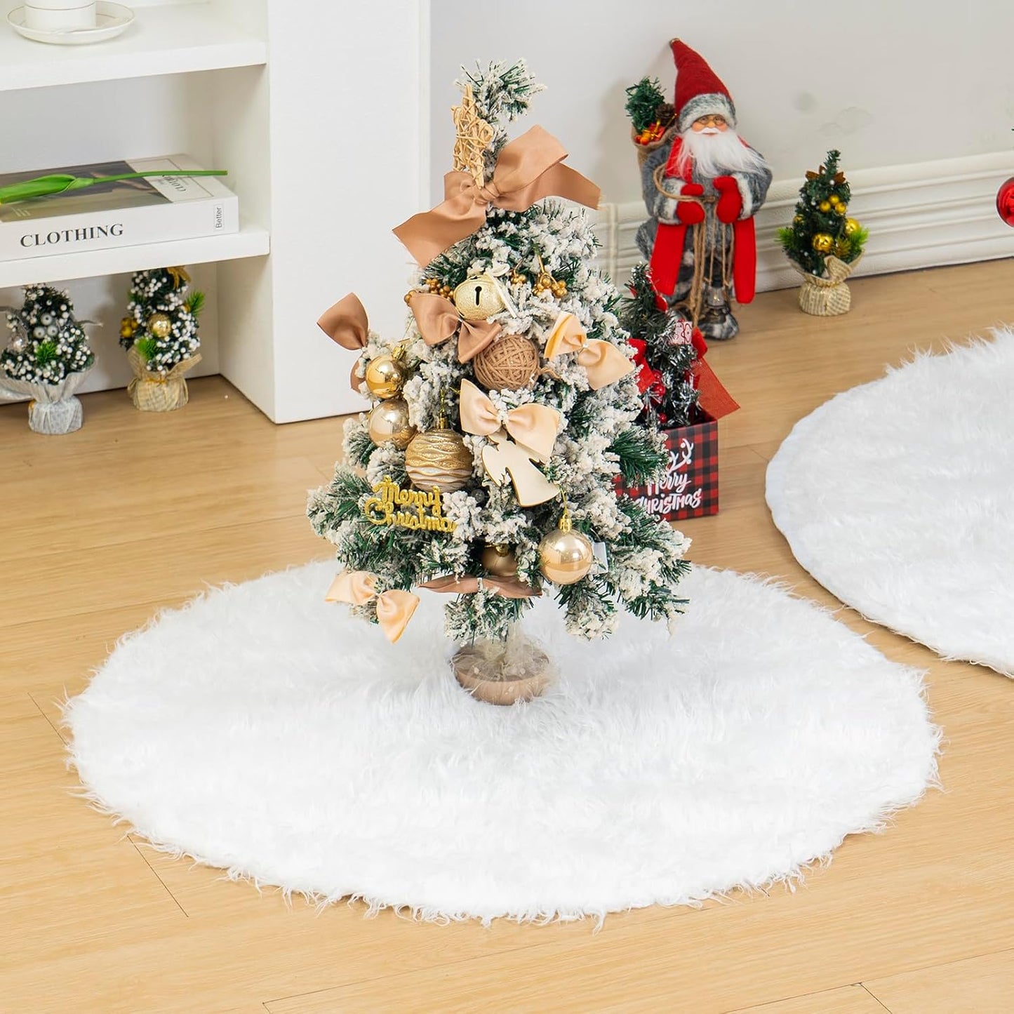 Christmas Tree Skirt, 15 Inch Faux Fur Plush Xmas Tree Skirt Christmas Decorations Tree Base Mat, Holiday Tree Ornaments for Christmas Home Decorations, Xmas Party Holiday Decorations, Snow White